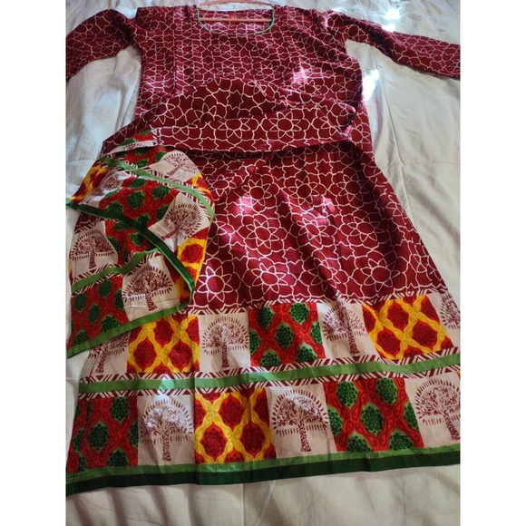 Cenizas Dress Size S Burgundy Thin Ethnic Pattern 2 Side Deep Split - Picture 8 of 9